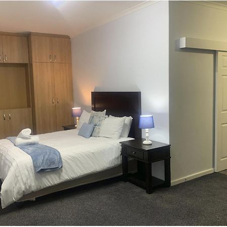 Table Mountain Views Hotel Cape Town Bagian luar foto